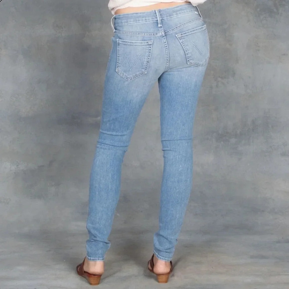 Mother The Looker Jeans in Light Kitty Light Wash 25 - Picture 2 of 16